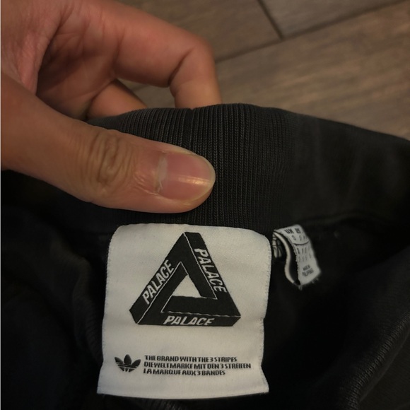 Palace x Adidas Cotton Heavyweight Shorts - Picture 8 of 8